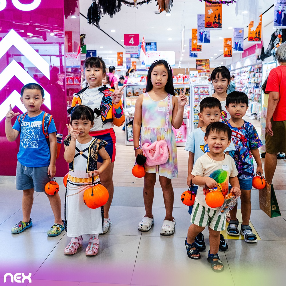 Halloween event decorations and atmosphere