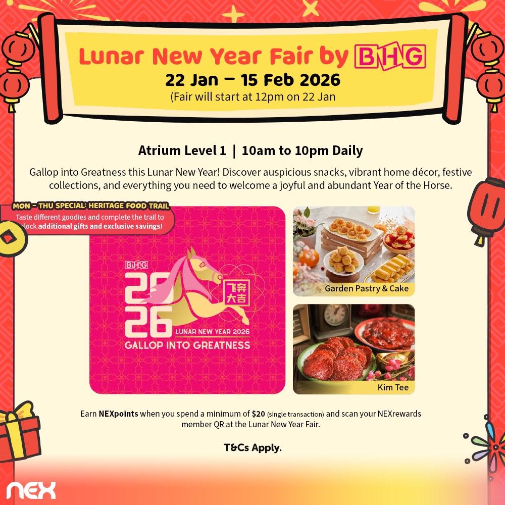 Limited edition LINE FRIENDS minini red packets in red and pink